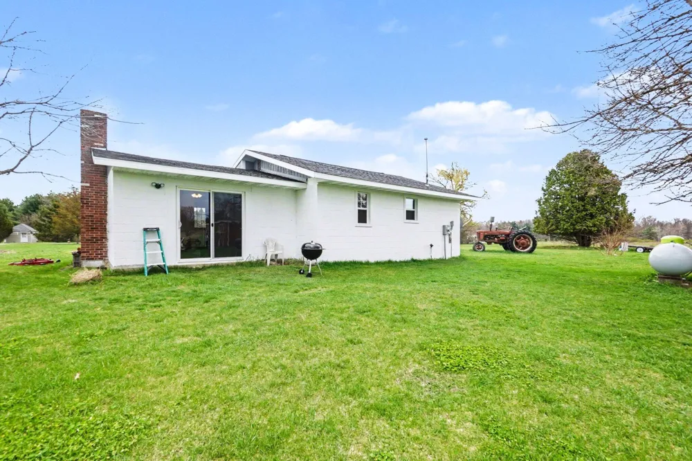 5771 Woodbridge Road White Cloud, MI 49349