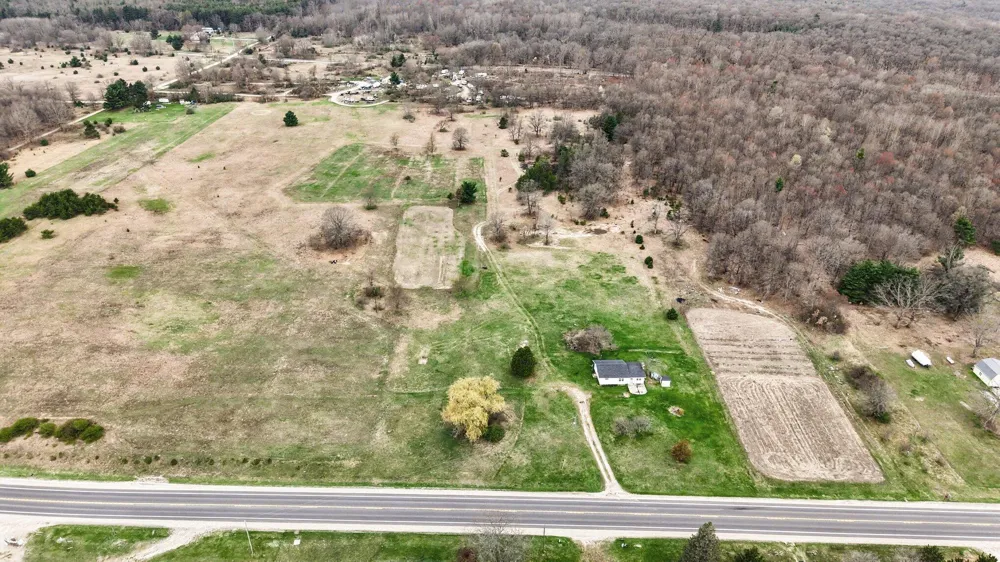 5771 Woodbridge Road White Cloud, MI 49349