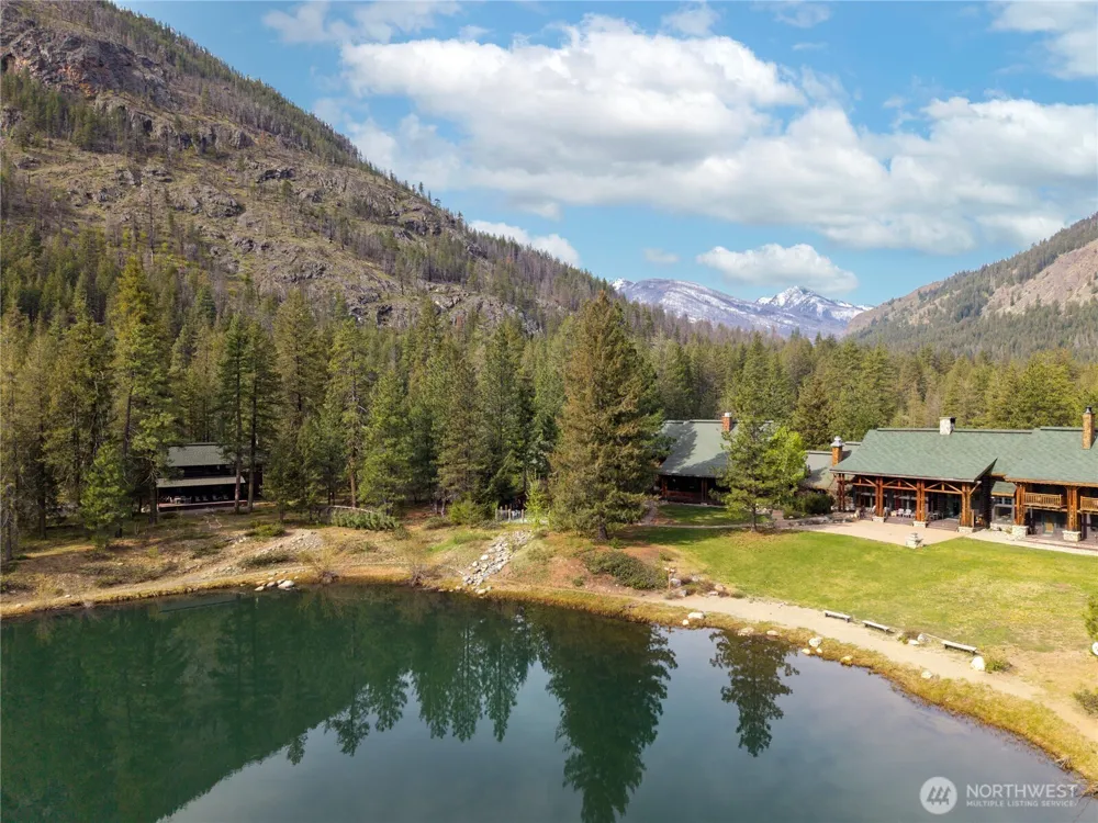 32 Freestone Lake Drive Mazama, WA 98833
