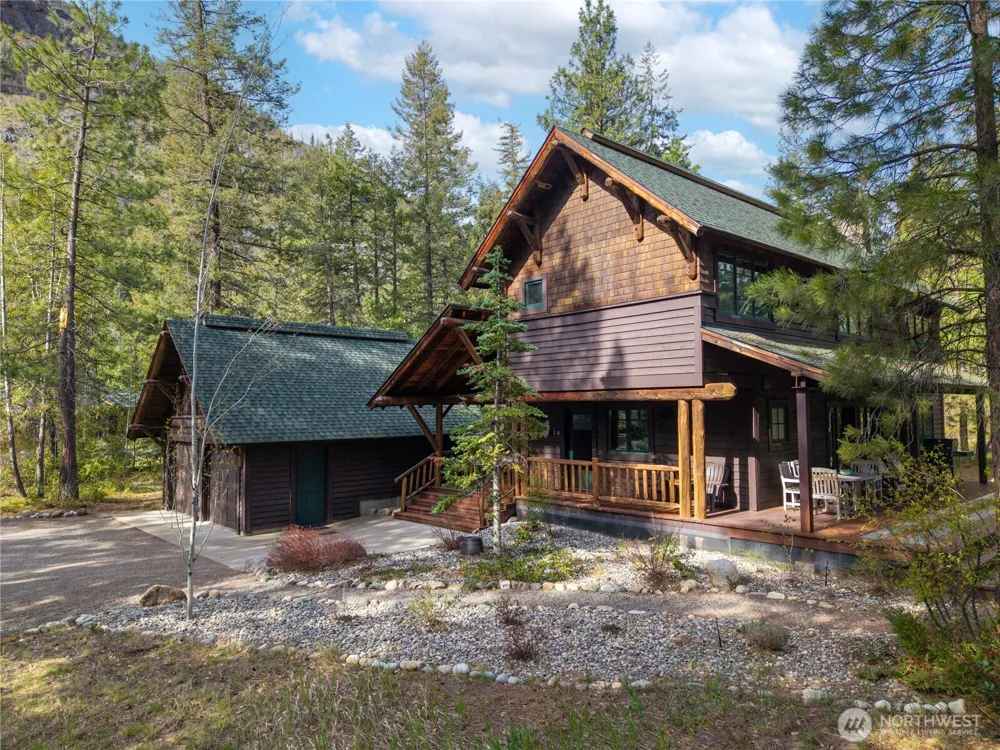 32 Freestone Lake Drive Mazama, WA 98833