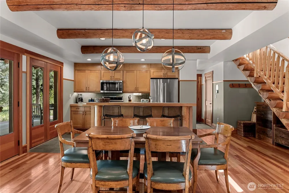 32 Freestone Lake Drive Mazama, WA 98833