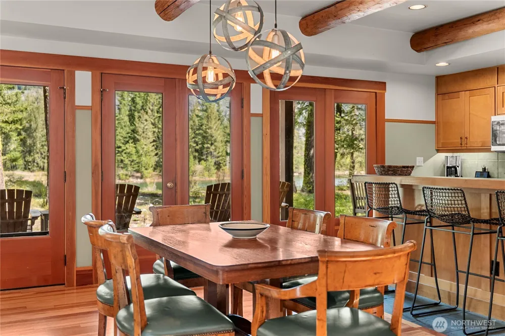 32 Freestone Lake Drive Mazama, WA 98833