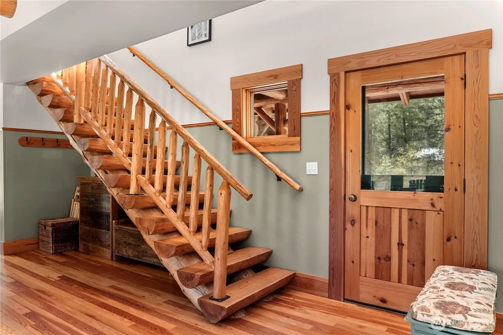 32 Freestone Lake Drive Mazama, WA 98833