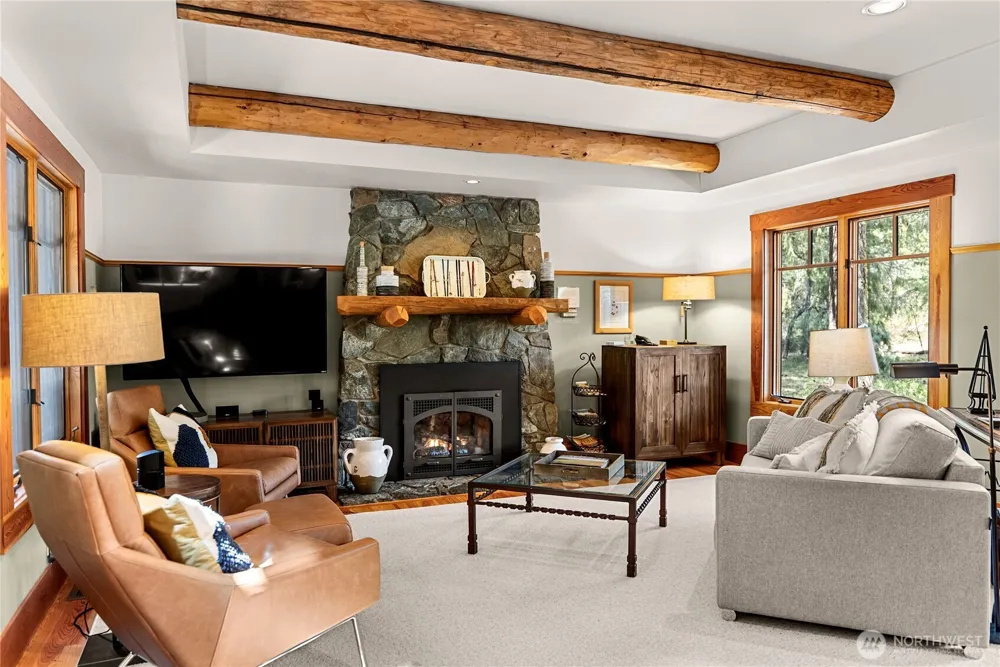 32 Freestone Lake Drive Mazama, WA 98833