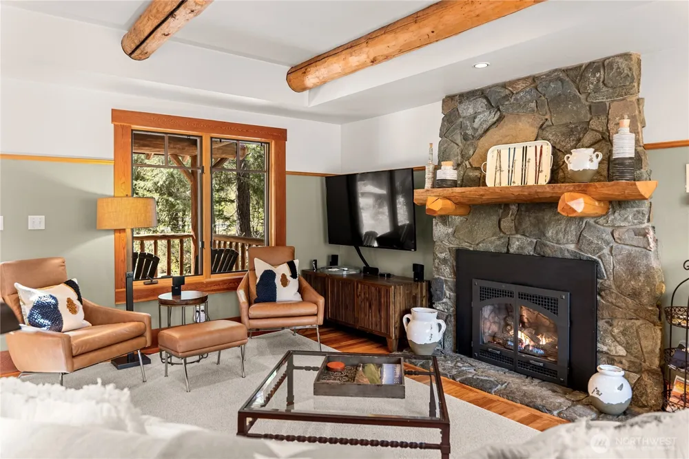 32 Freestone Lake Drive Mazama, WA 98833