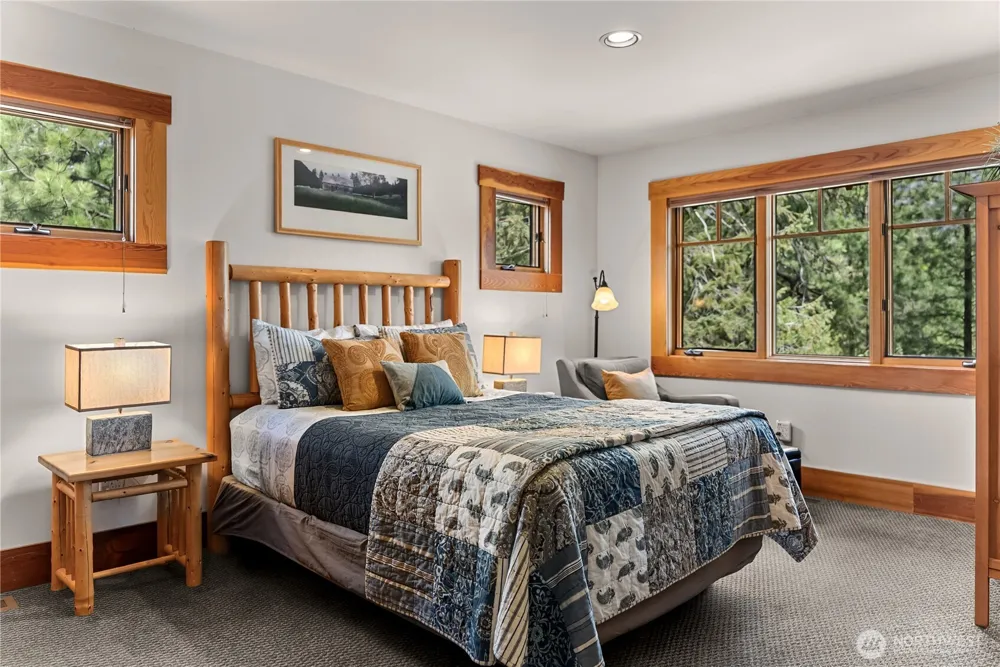 32 Freestone Lake Drive Mazama, WA 98833