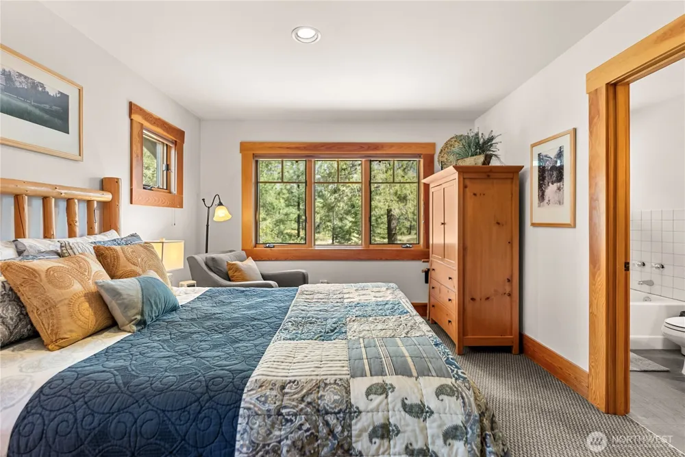 32 Freestone Lake Drive Mazama, WA 98833