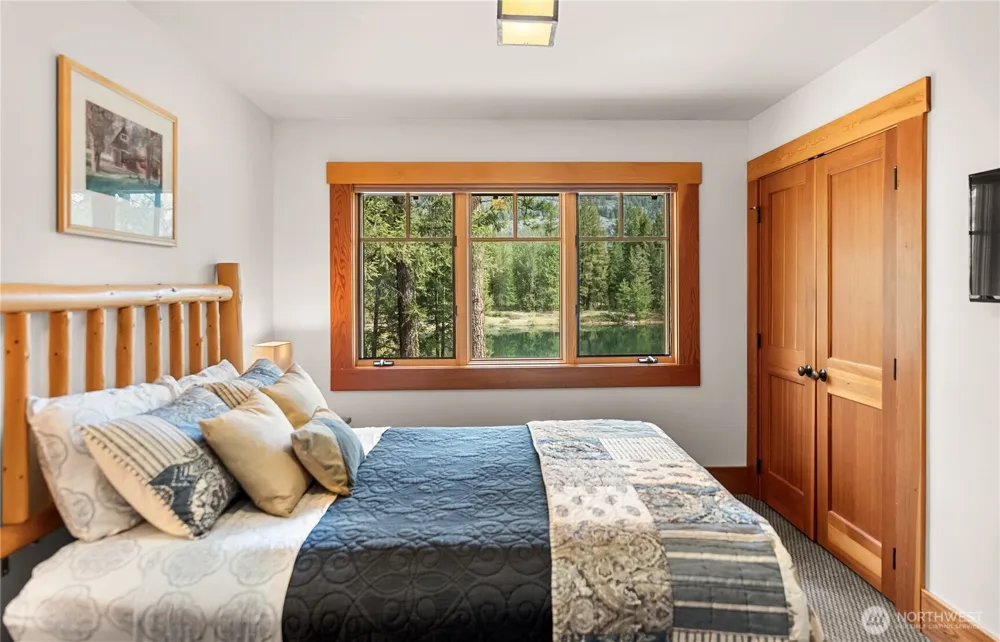 32 Freestone Lake Drive Mazama, WA 98833