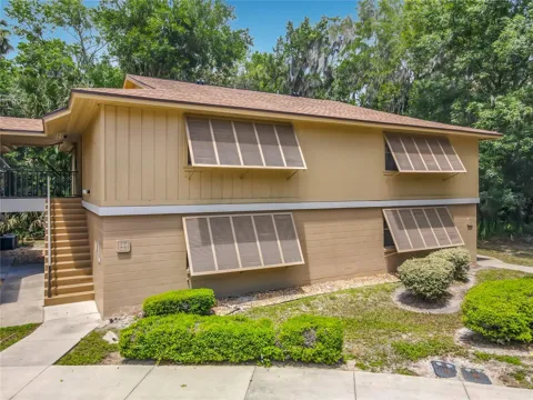110 CYPRESS WOODS COURT #7D