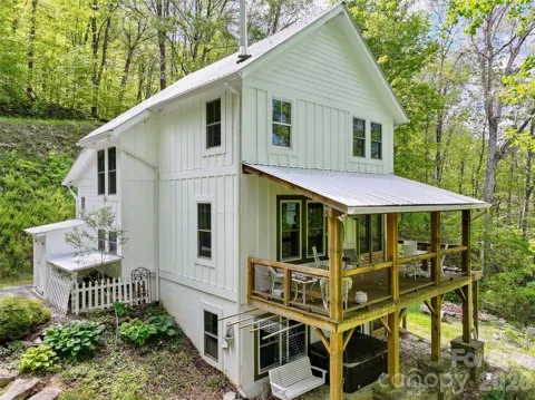 580 Split Pine Cove