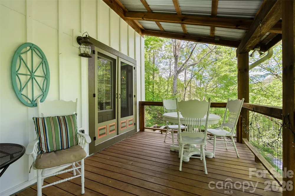 580 Split Pine Cove Clyde, NC 28721