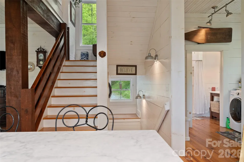 580 Split Pine Cove Clyde, NC 28721