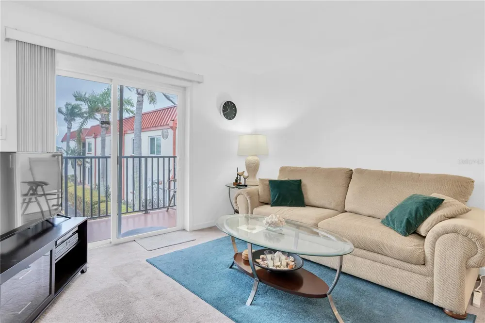 10365 PARADISE BOULEVARD #4 Treasure Island, FL 33706