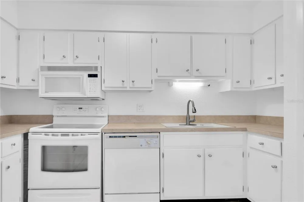 10365 PARADISE BOULEVARD #4 Treasure Island, FL 33706