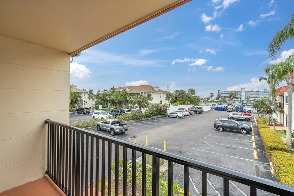 10365 PARADISE BOULEVARD #4 Treasure Island, FL 33706