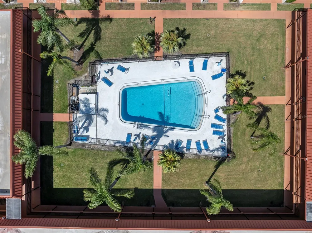 10365 PARADISE BOULEVARD #4 Treasure Island, FL 33706
