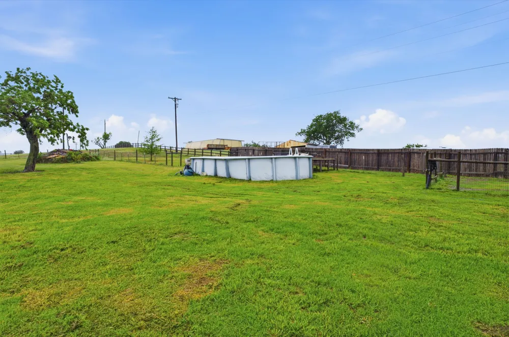 1000 County Road 458 Coupland, TX 78615