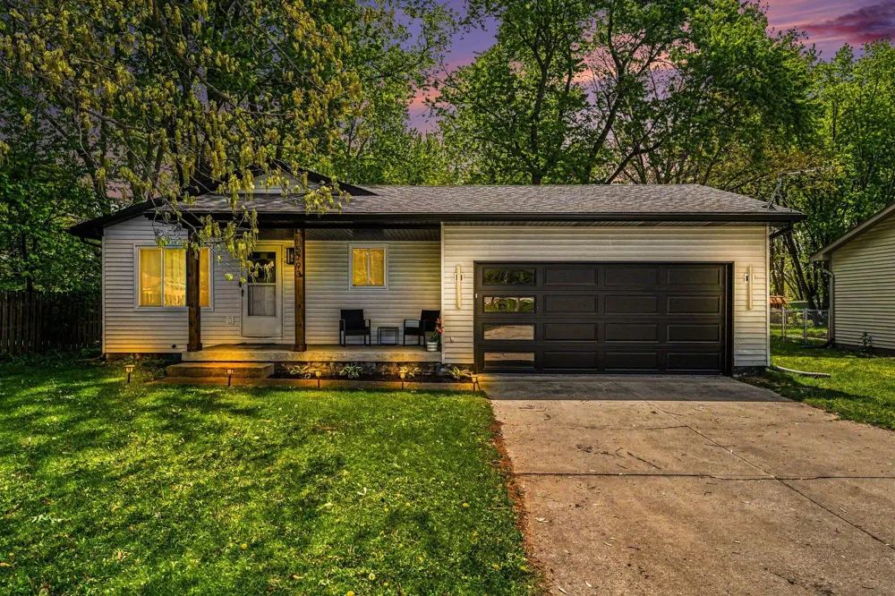5793 Paula Avenue Portage, IN 46368