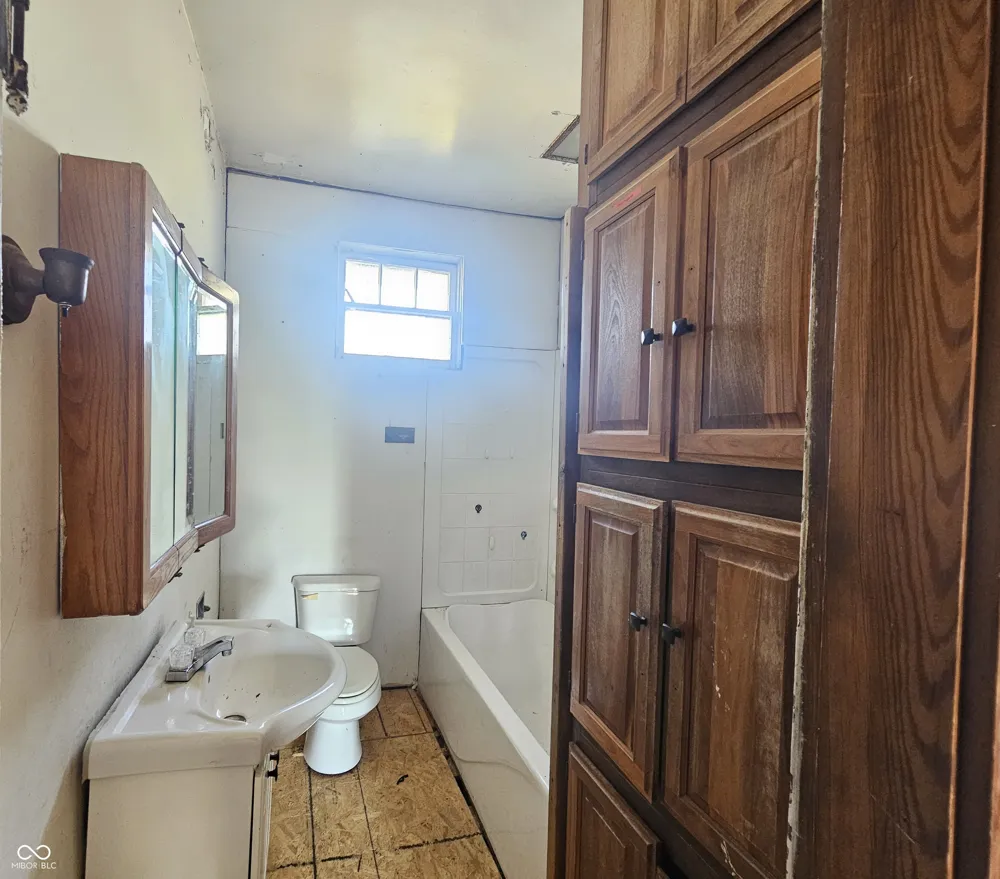 234 E Commerce Street Dunkirk, IN 47336