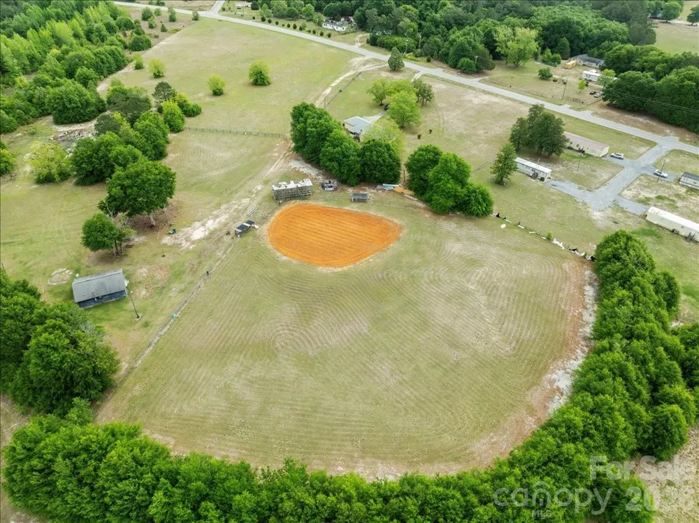 1444 Society Hill Road Darlington, SC 29540