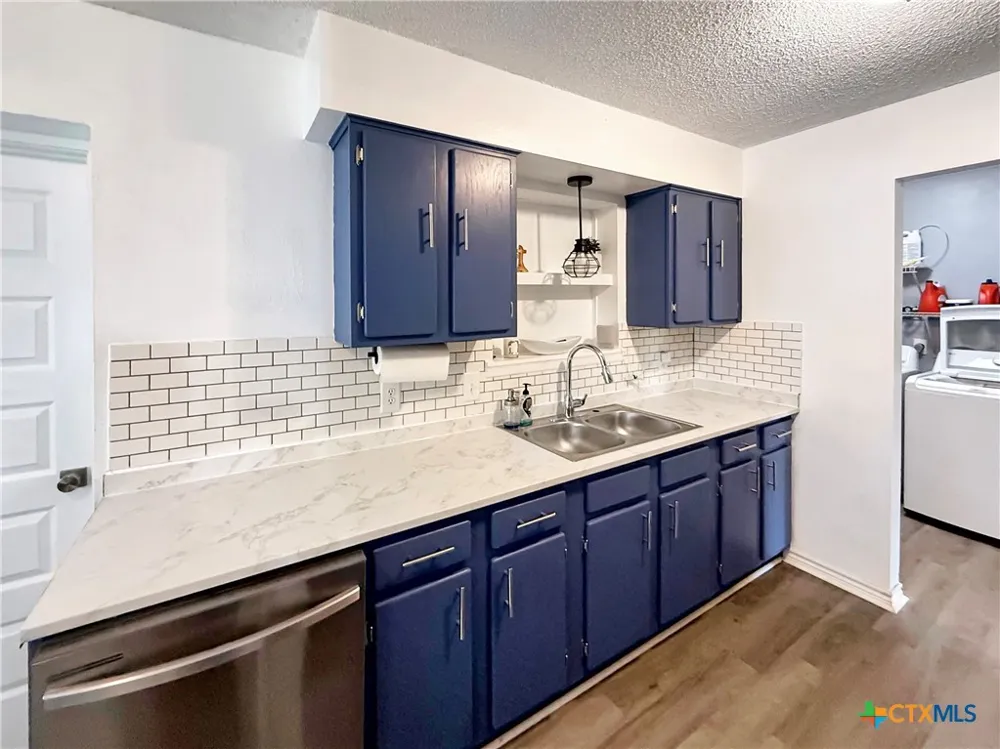 821 S Mill Street Flatonia, TX 78941