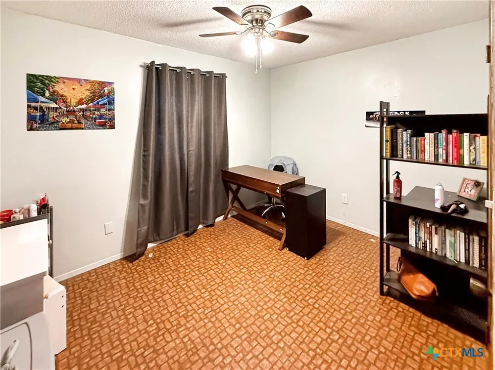 821 S Mill Street Flatonia, TX 78941