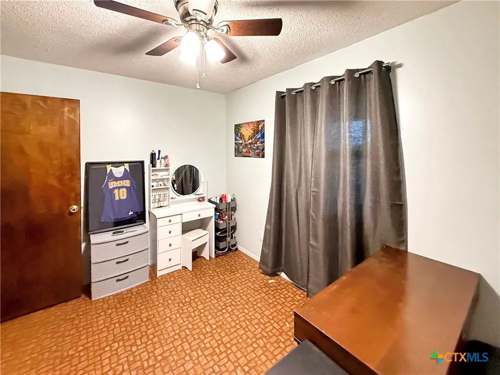 821 S Mill Street Flatonia, TX 78941