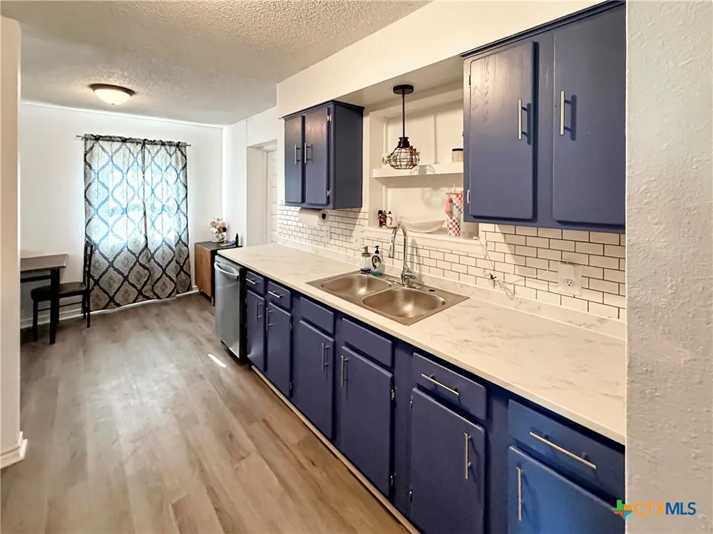 821 S Mill Street Flatonia, TX 78941