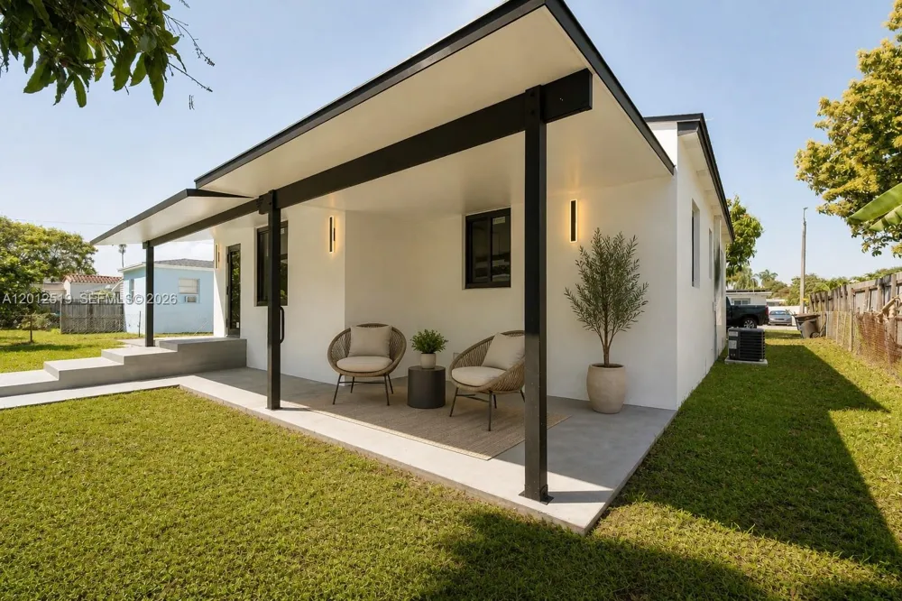 220 NW 144th St Miami, FL 33168