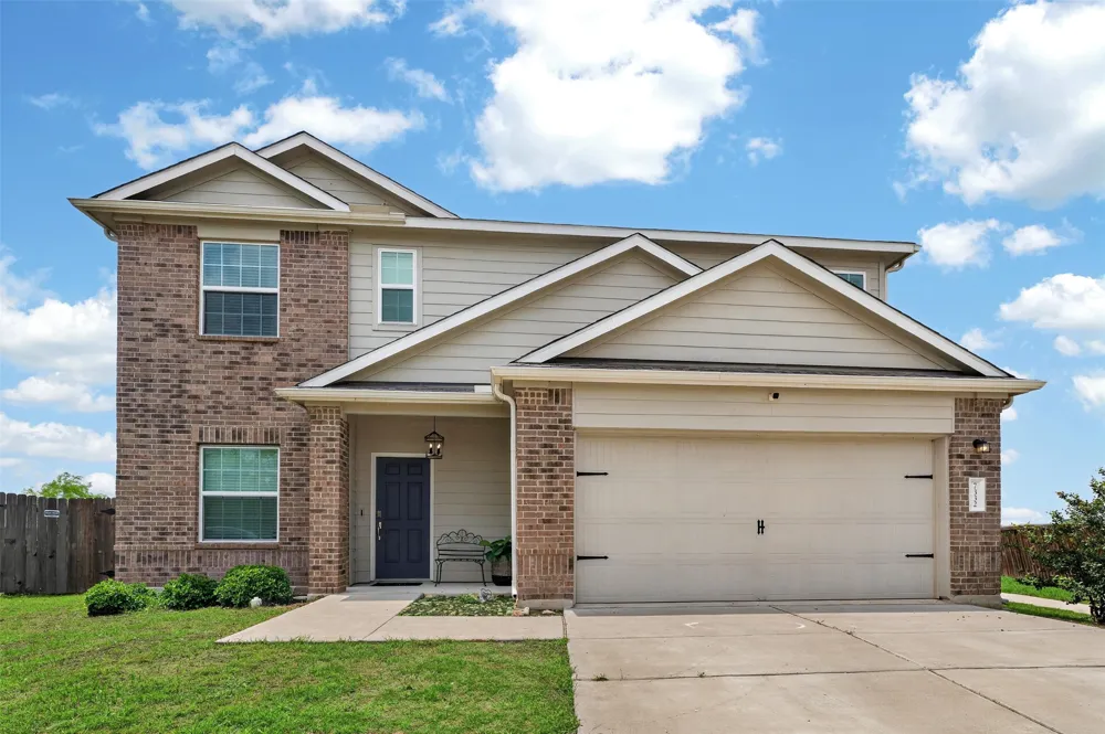 7332 Fall Ray Drive Del Valle, TX 78617