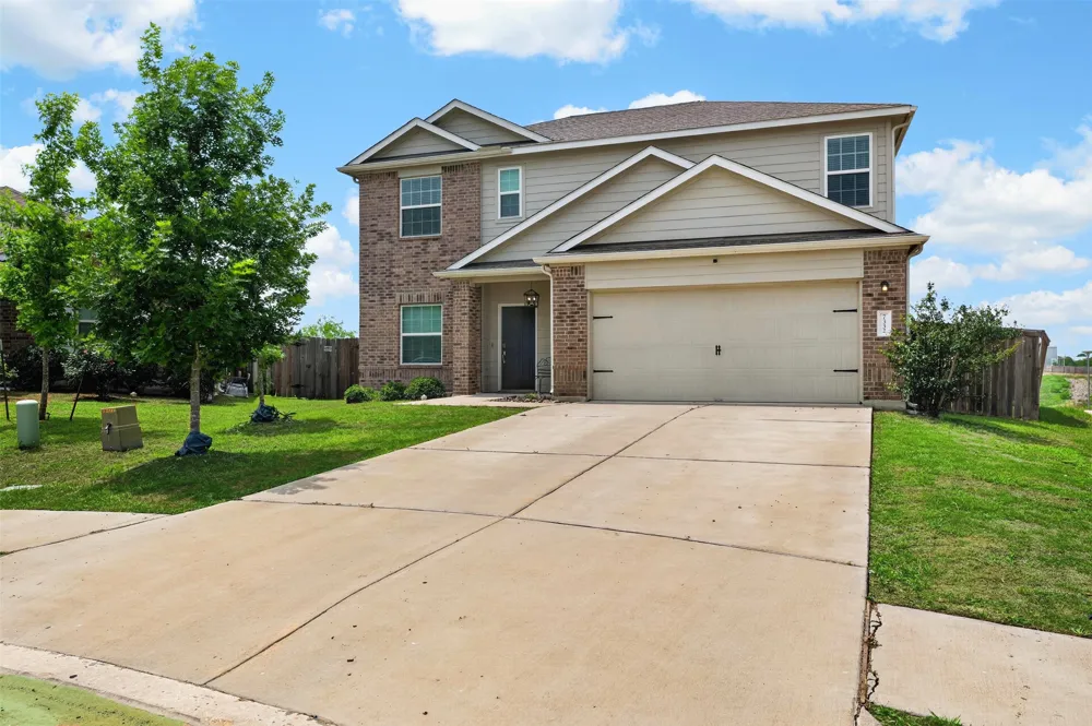 7332 Fall Ray Drive Del Valle, TX 78617