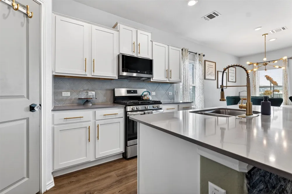 7332 Fall Ray Drive Del Valle, TX 78617
