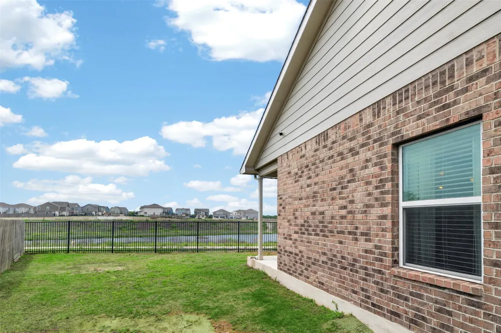 7332 Fall Ray Drive Del Valle, TX 78617