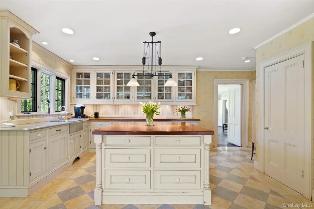 345 McLain Street Bedford Hills, NY 10507