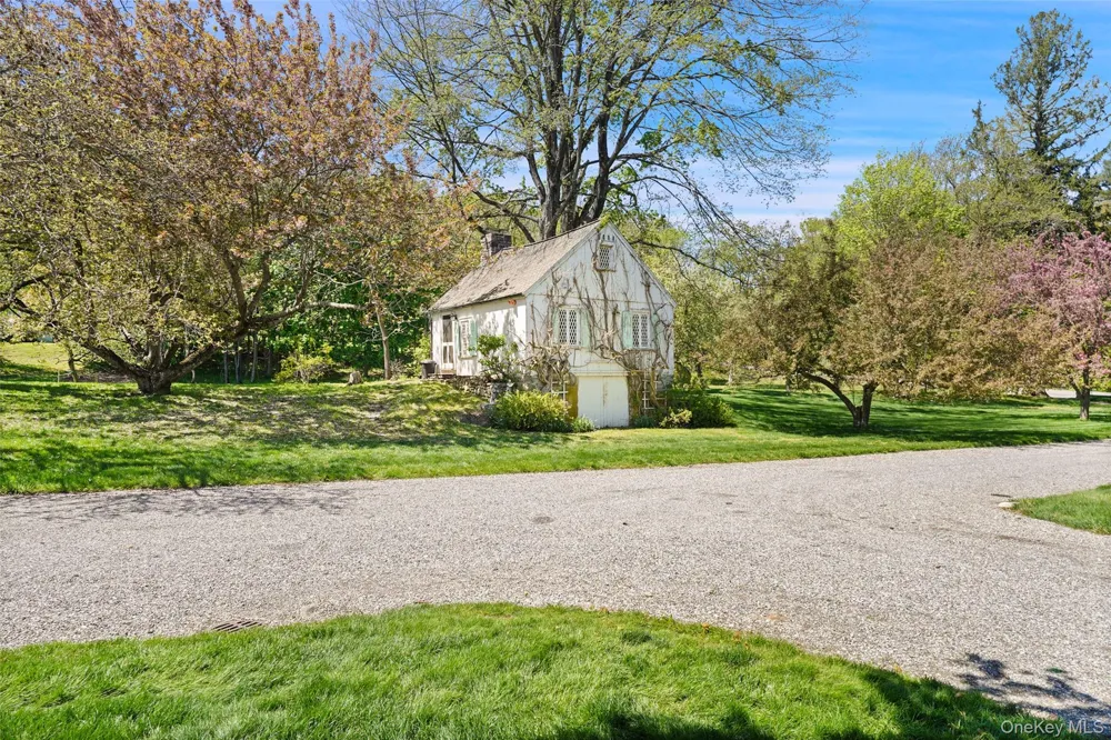 345 McLain Street Bedford Hills, NY 10507