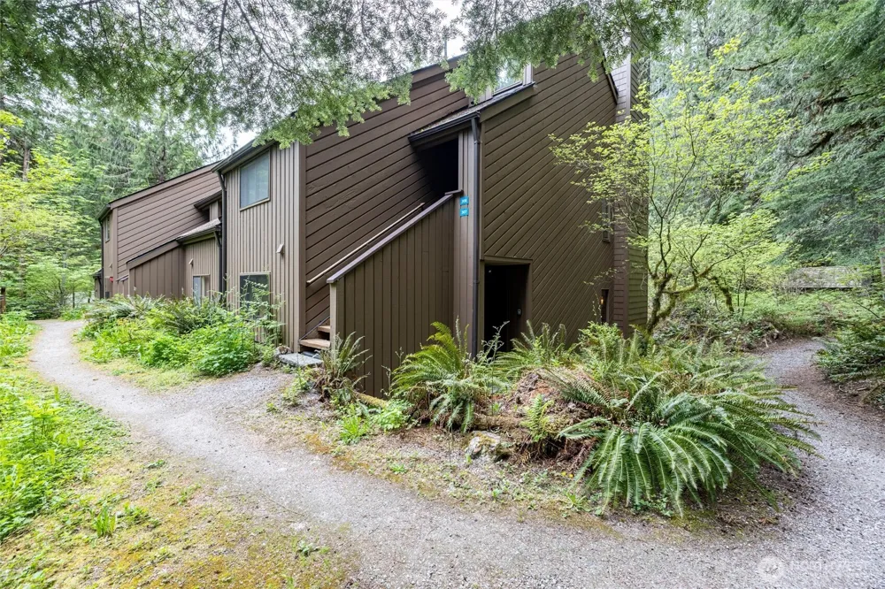 10500 Mount Baker Highway #307 Glacier, WA 98244