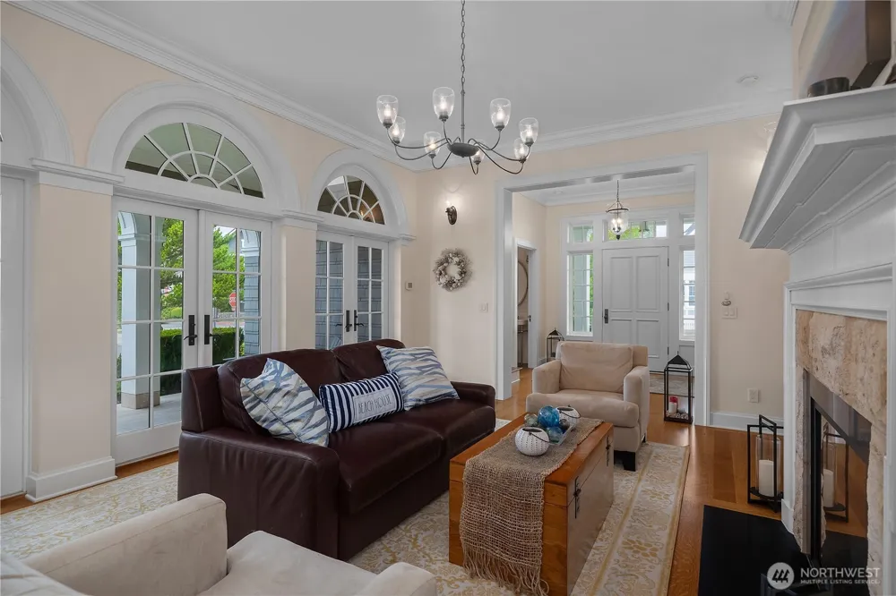 7 E Myrtle Lane Pacific Beach, WA 98571
