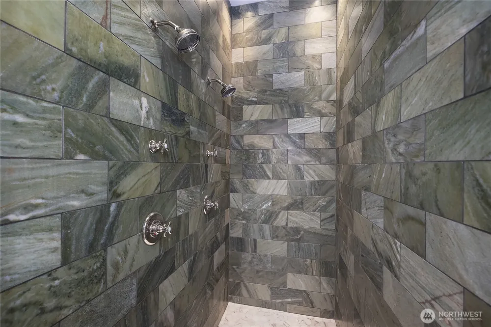7 E Myrtle Lane Pacific Beach, WA 98571