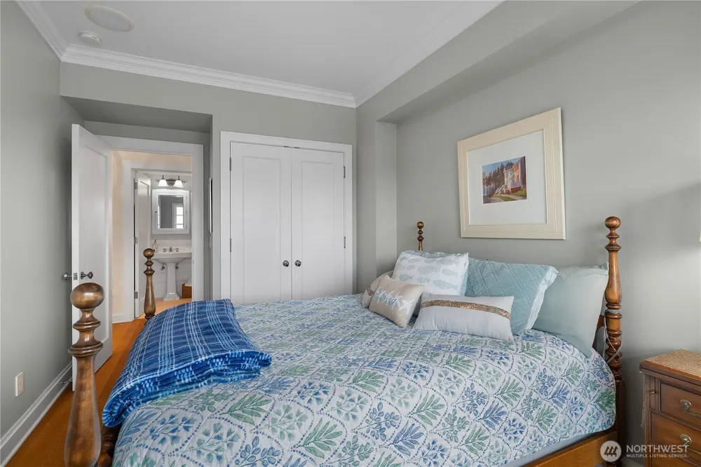 7 E Myrtle Lane Pacific Beach, WA 98571