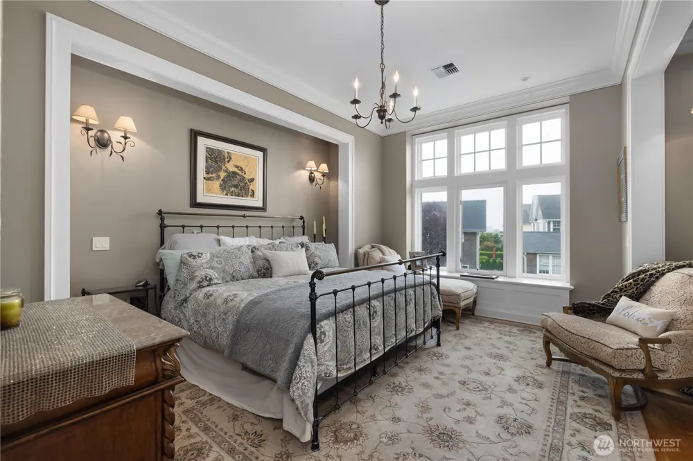 7 E Myrtle Lane Pacific Beach, WA 98571