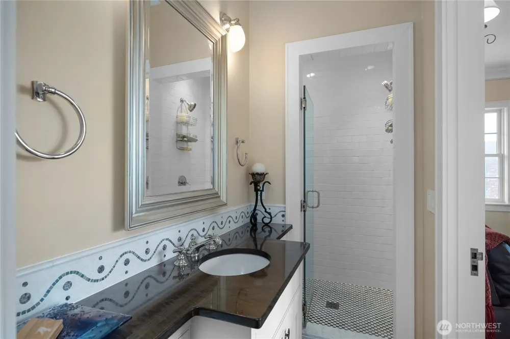 7 E Myrtle Lane Pacific Beach, WA 98571