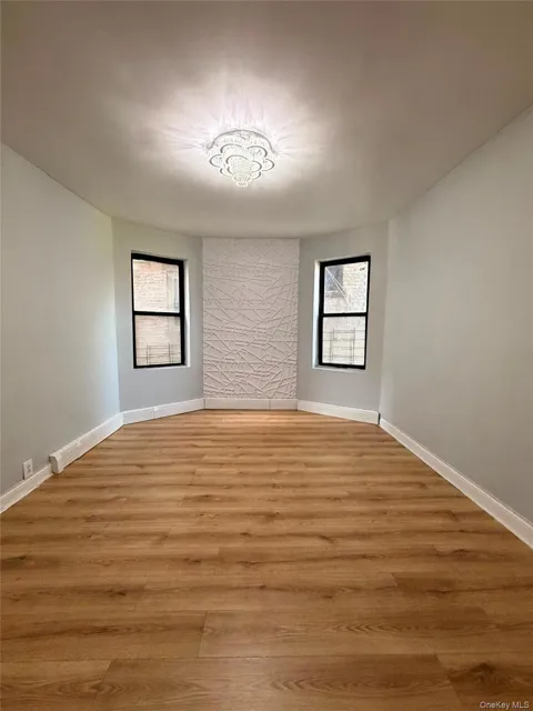 11 Lawrence st #1L