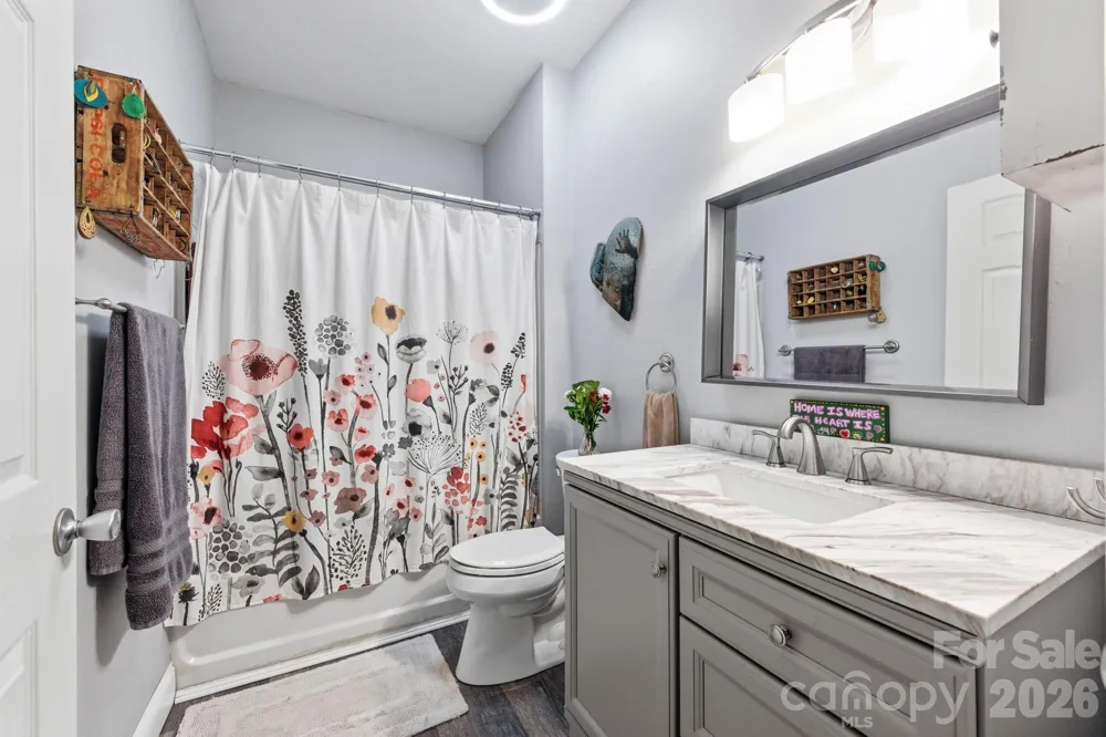 600 Vista Lake Drive #4 Candler, NC 28715