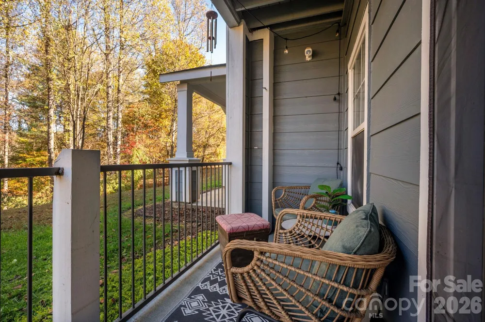 600 Vista Lake Drive #4 Candler, NC 28715