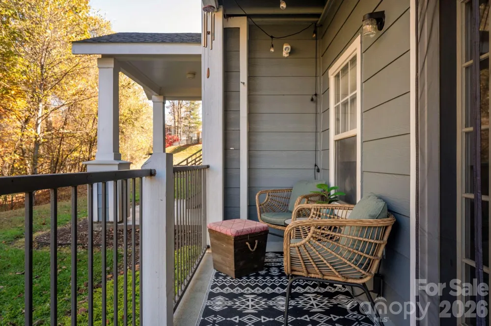 600 Vista Lake Drive #4 Candler, NC 28715