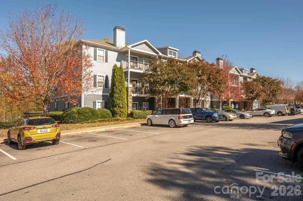 600 Vista Lake Drive #4 Candler, NC 28715