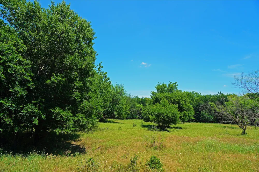 36 FM 2210 Perrin, TX 76486