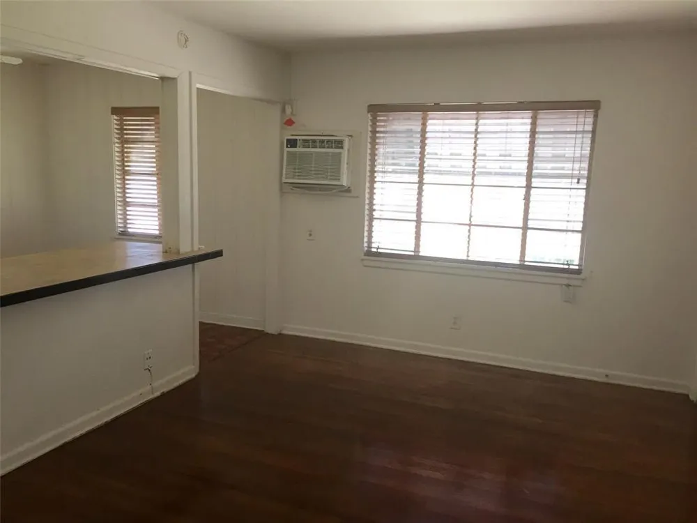 1526 Yale Street #1 Houston, TX 77008
