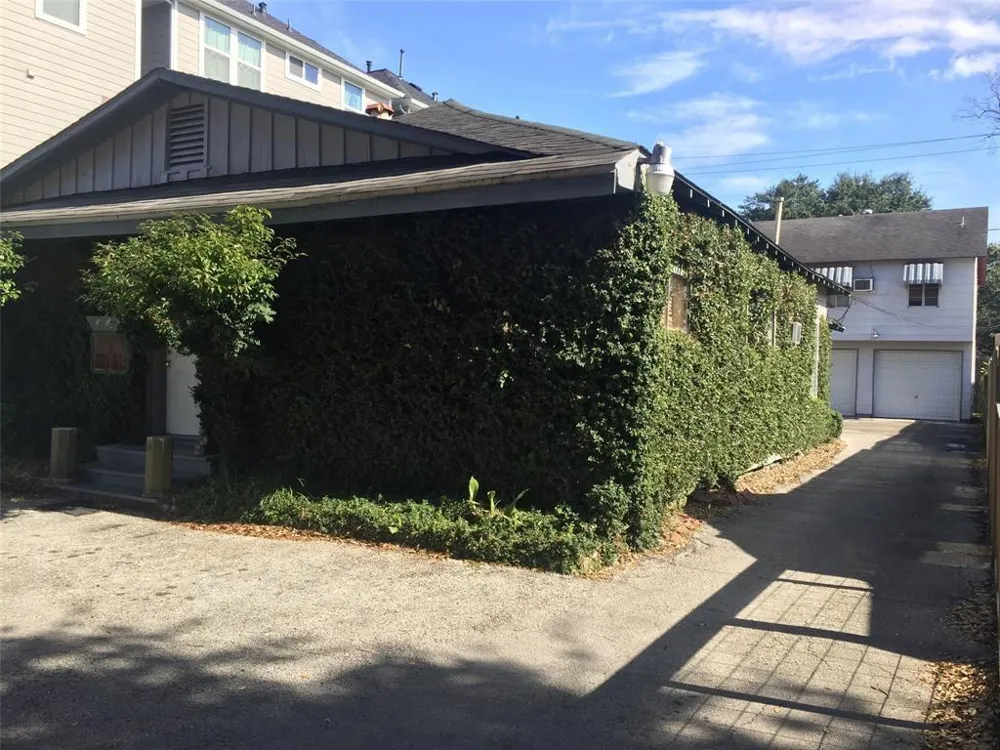 1526 Yale Street #1 Houston, TX 77008