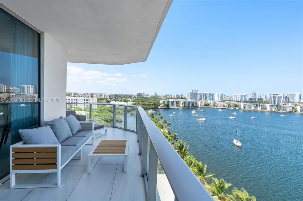 17301 Biscayne Blvd #1010 North Miami Beach, FL 33160